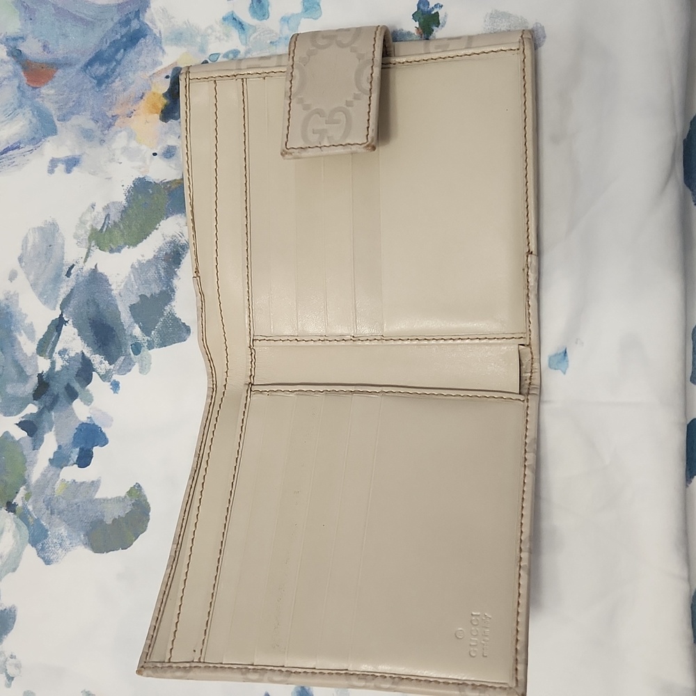 Gucci wallet key case set. Very good condition with very few callouts. - Picture 2 of 11
